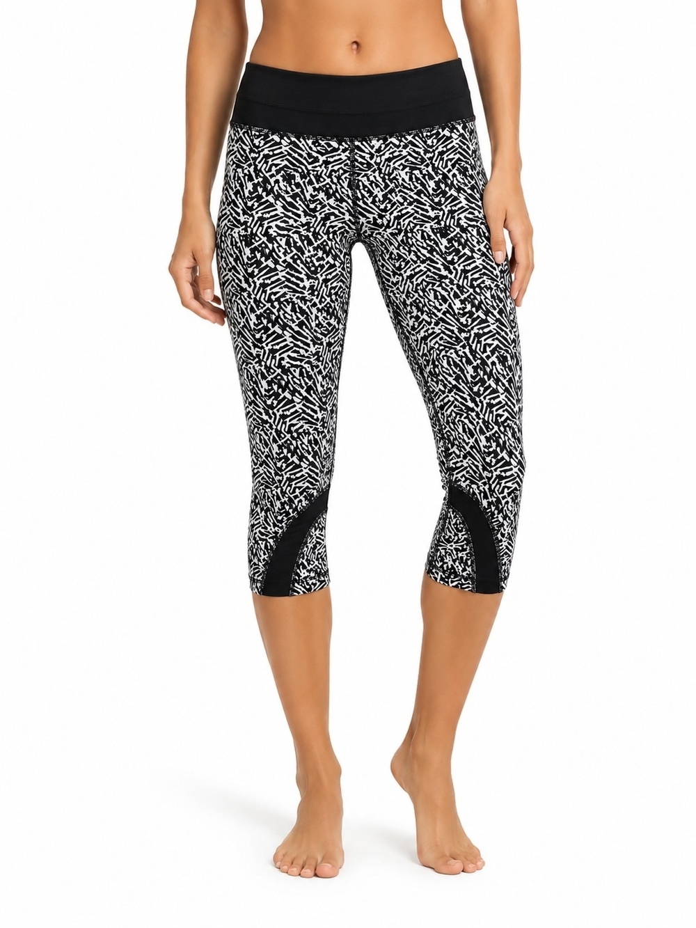 lululemon athletica Black & White Printed Capri Leggings Sz 4